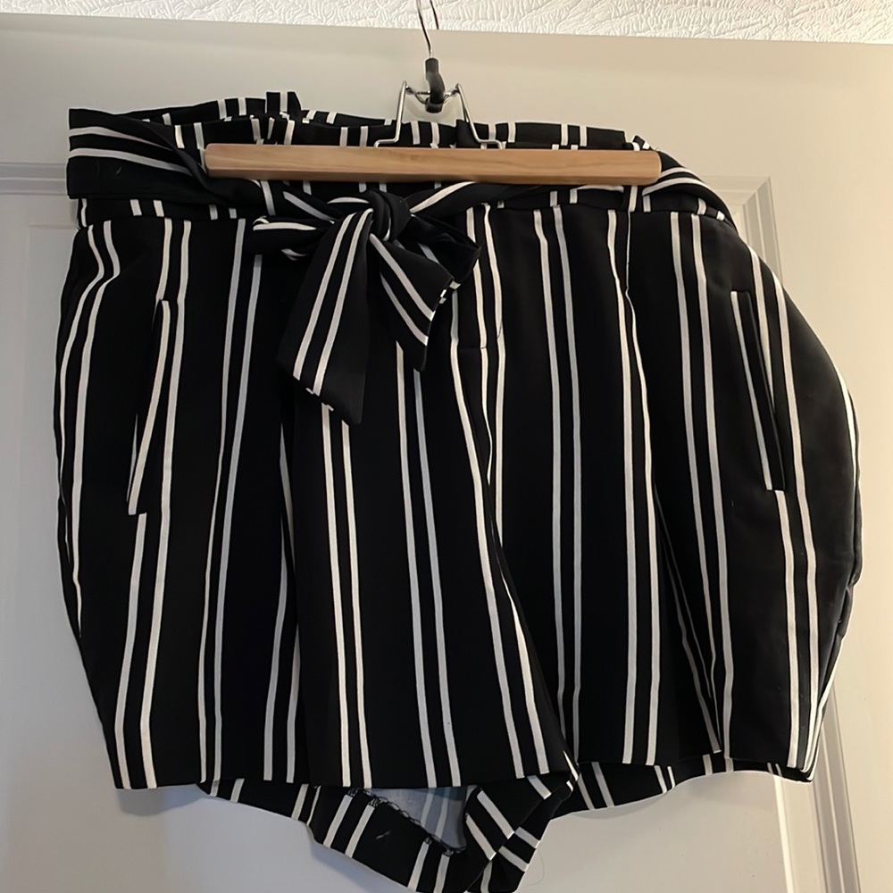 Torrid pleated striped shorts